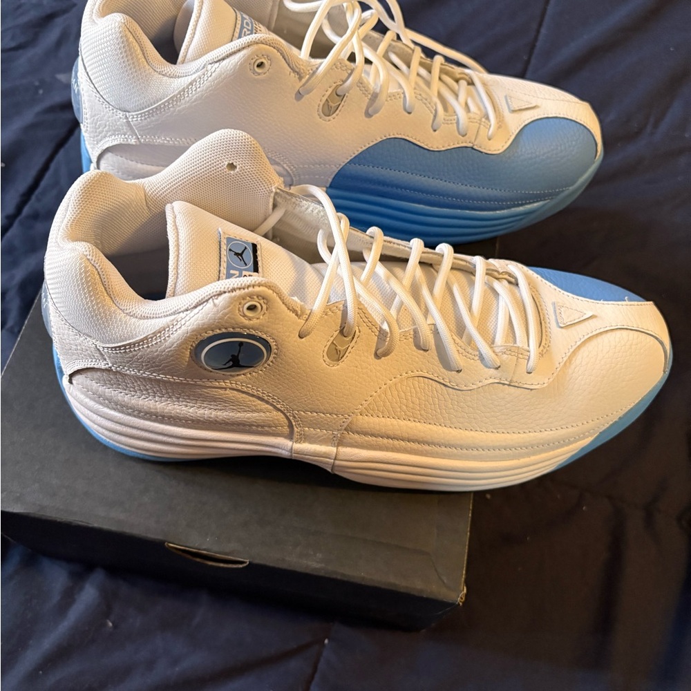 Jordan Sneakers in White and Blue size 11 - Picture 7 of 10